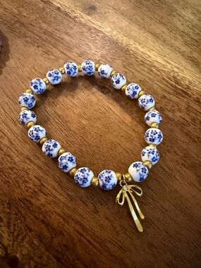 Elegant Purple Beaded Bracelet with Gold Charm